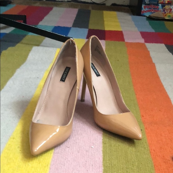 Nude Pointed Toe Pumps - Picture 3 of 4